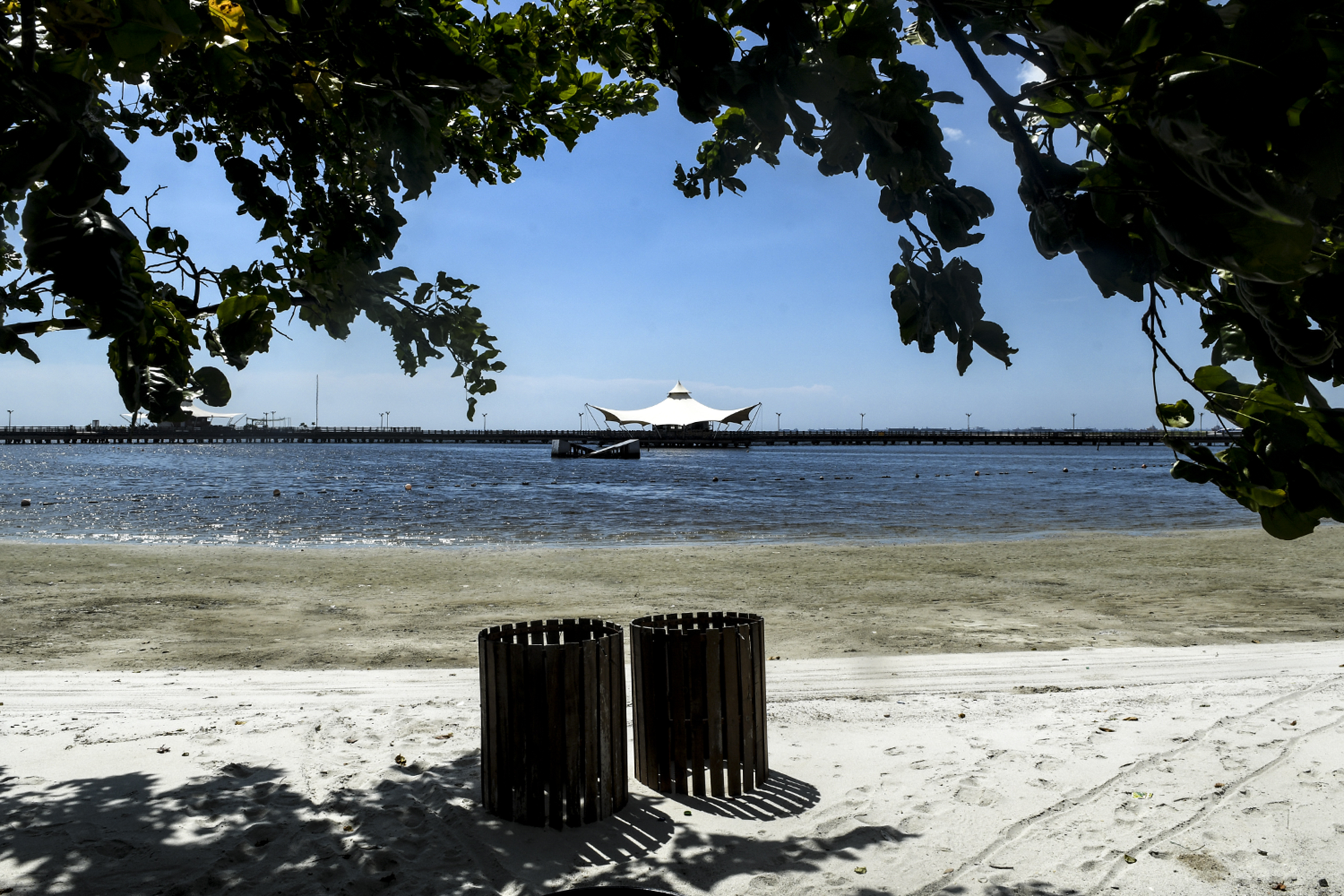 Pantai Ancol Masih Ditutup