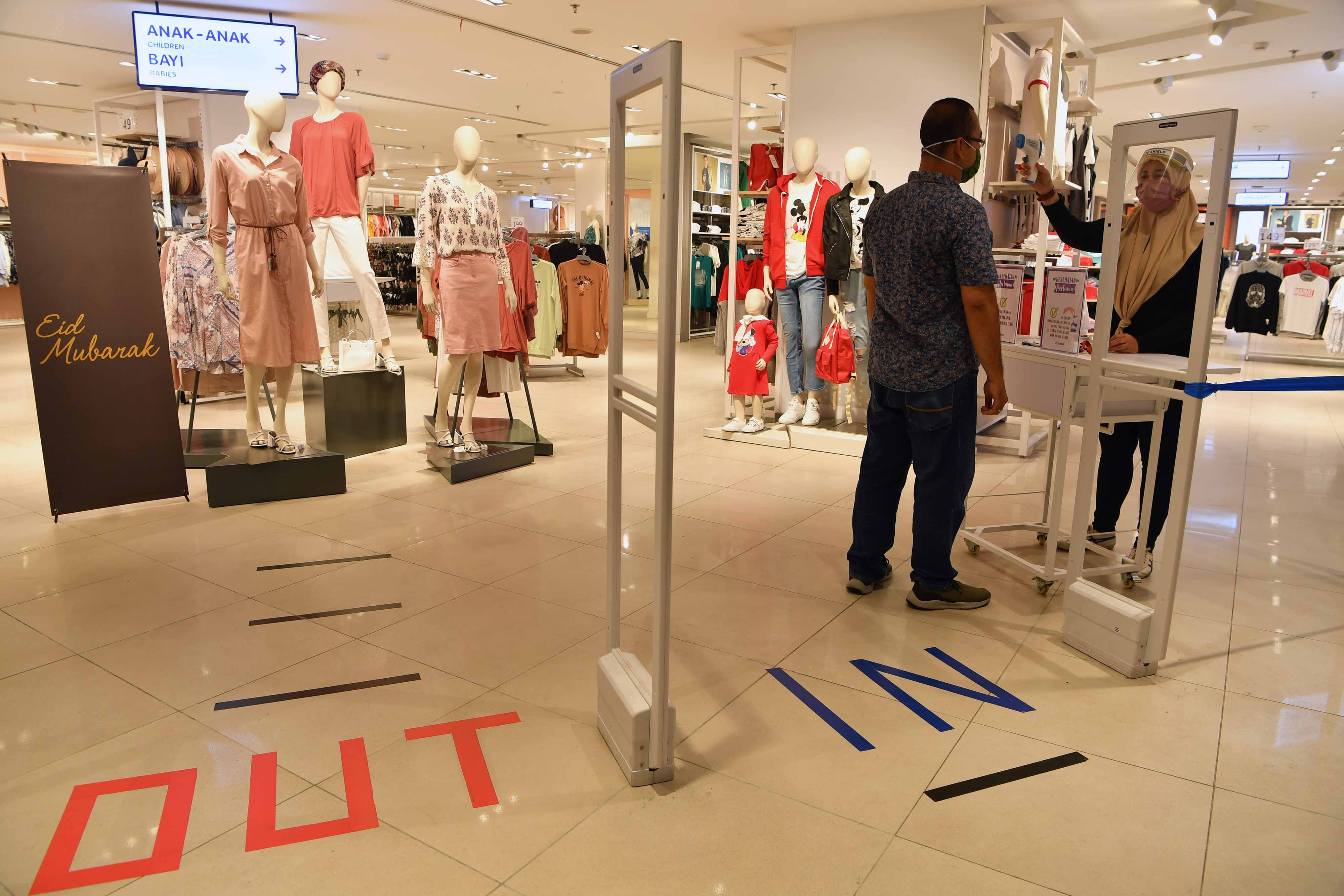 Normal Baru di Pusat Perbelanjaan