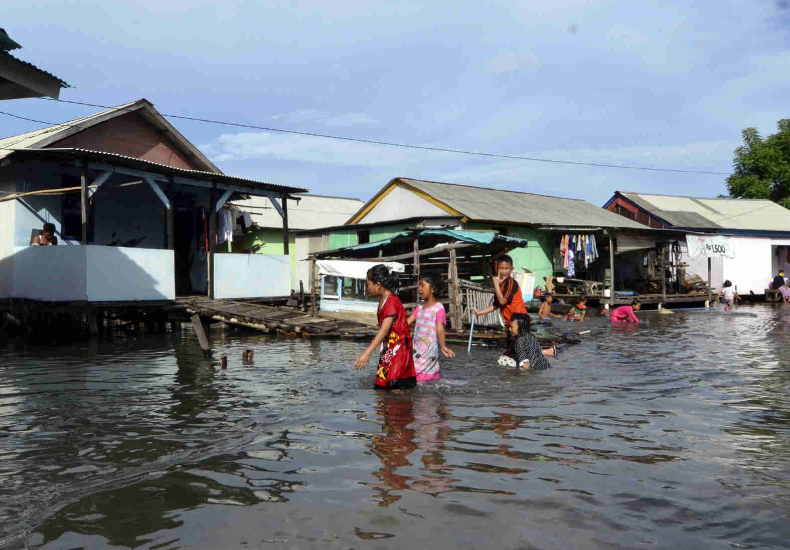 Banjir Rob di Pesisir Bandar Lampung 
