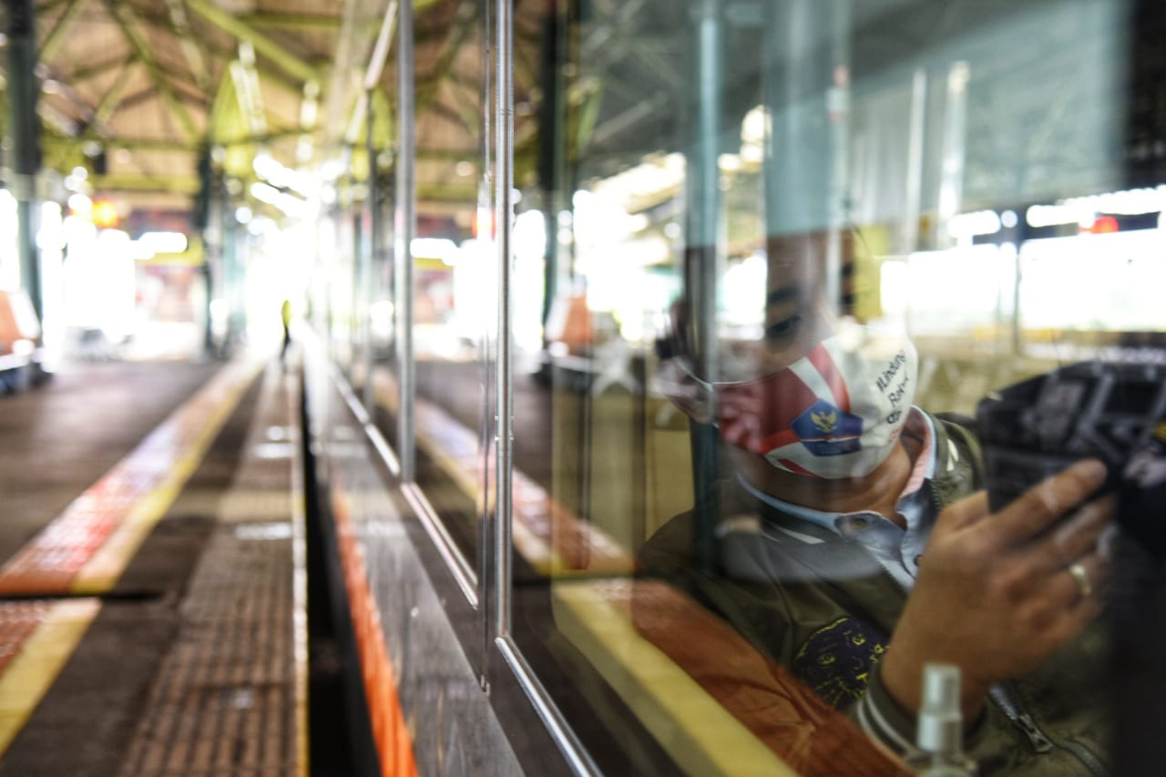 Keberangkatan Kereta Api Luar Biasa