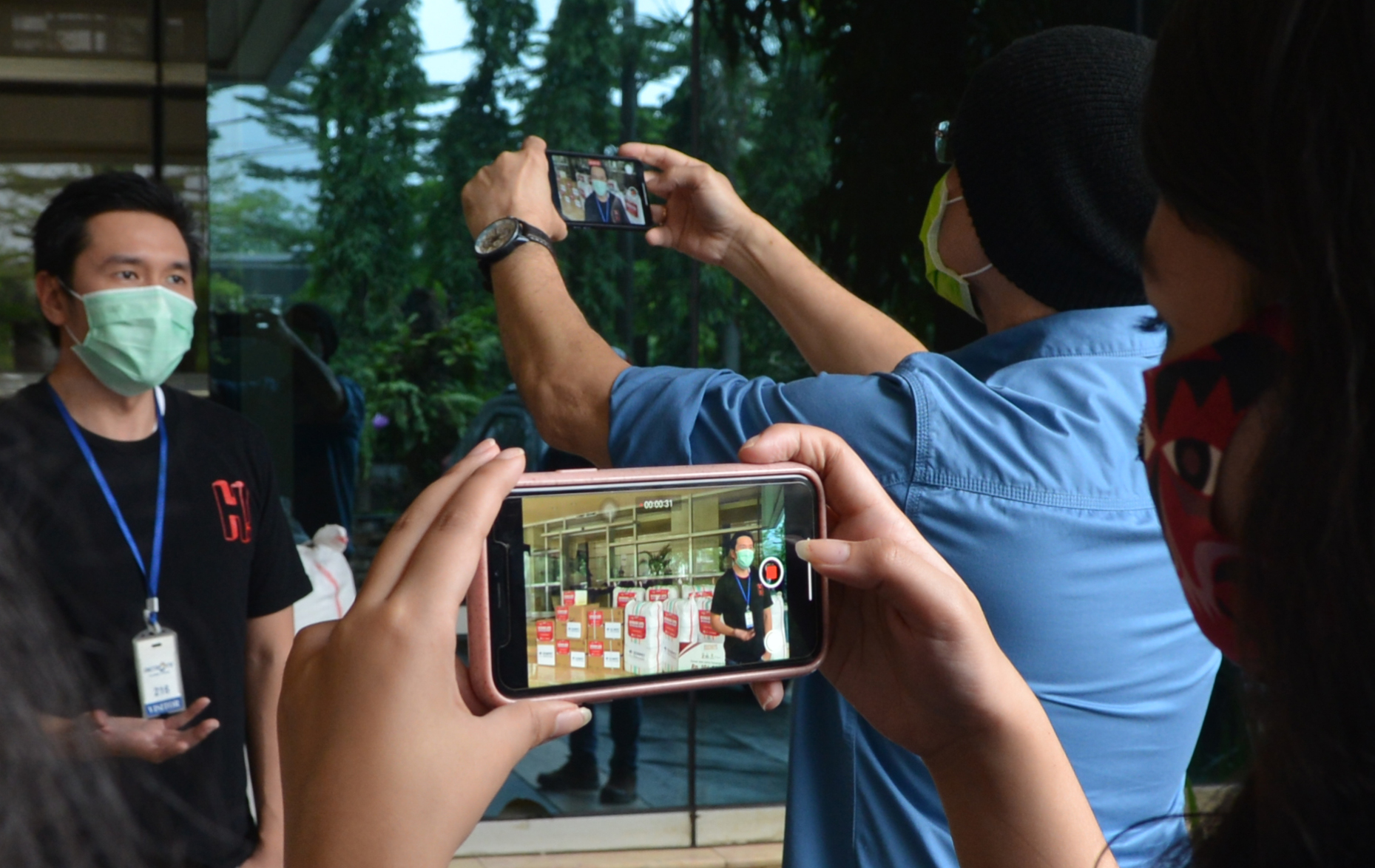 Hangry Salurkan Donasi Melalui Benih Baik