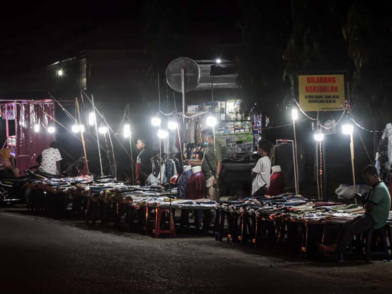 Pedagang Pakaian Dadakan