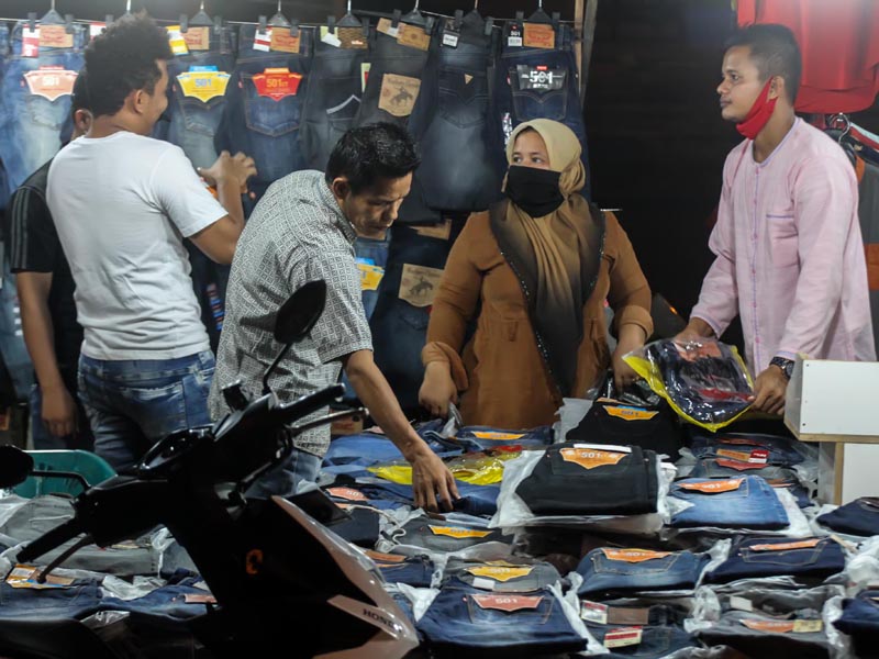 Pedagang Pakaian Dadakan