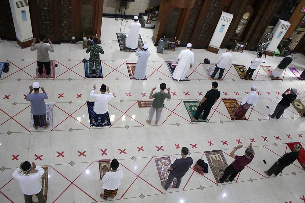 Gelar Salat Jumat  Dengan Protap Kesehatan