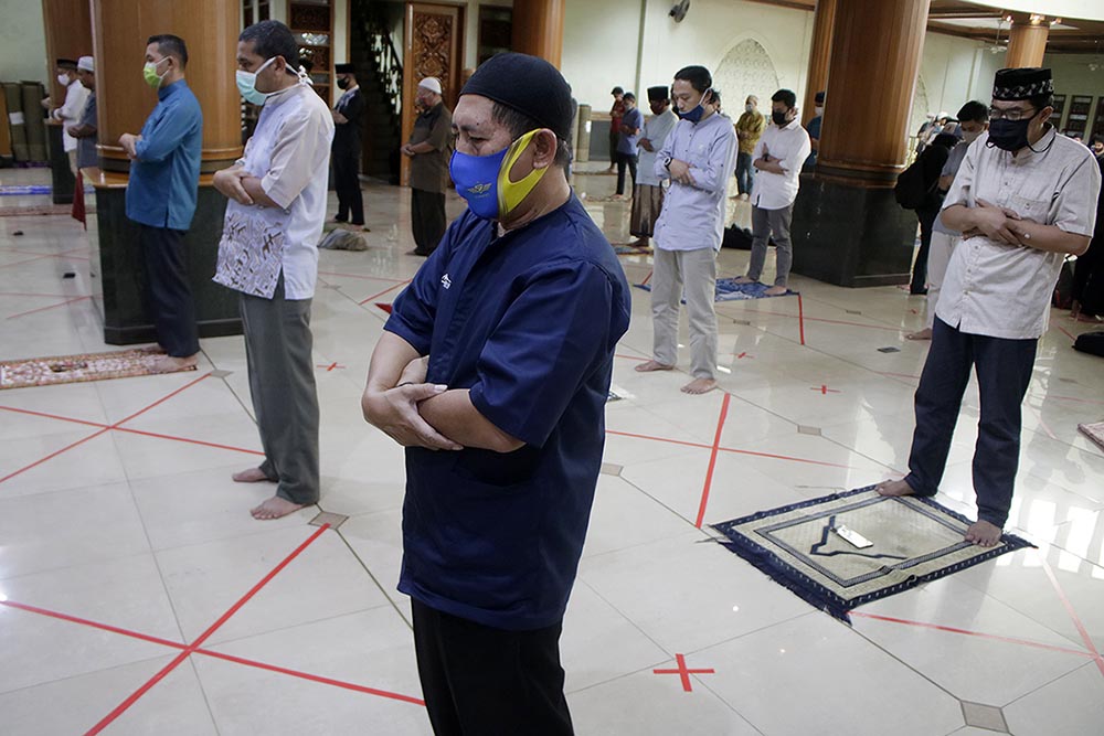 Gelar Salat Jumat  Dengan Protap Kesehatan