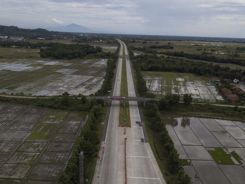 Lalu Lintas Tol Cipalii Sepi