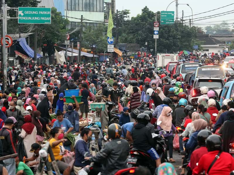 Penerapan Jaga Jarak Pedagang Pasar