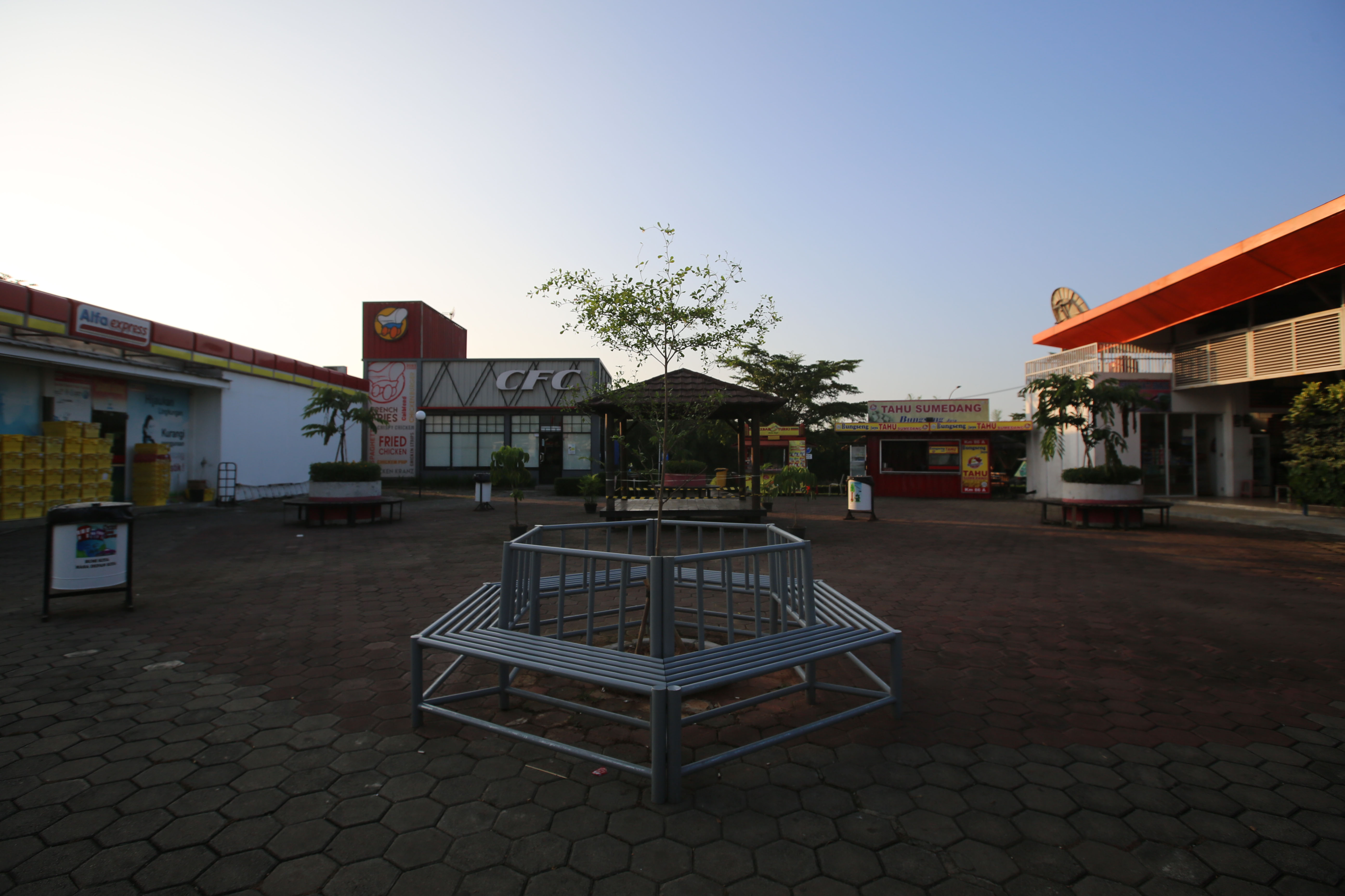 Sepi di Rest Area KM 86 Cipali