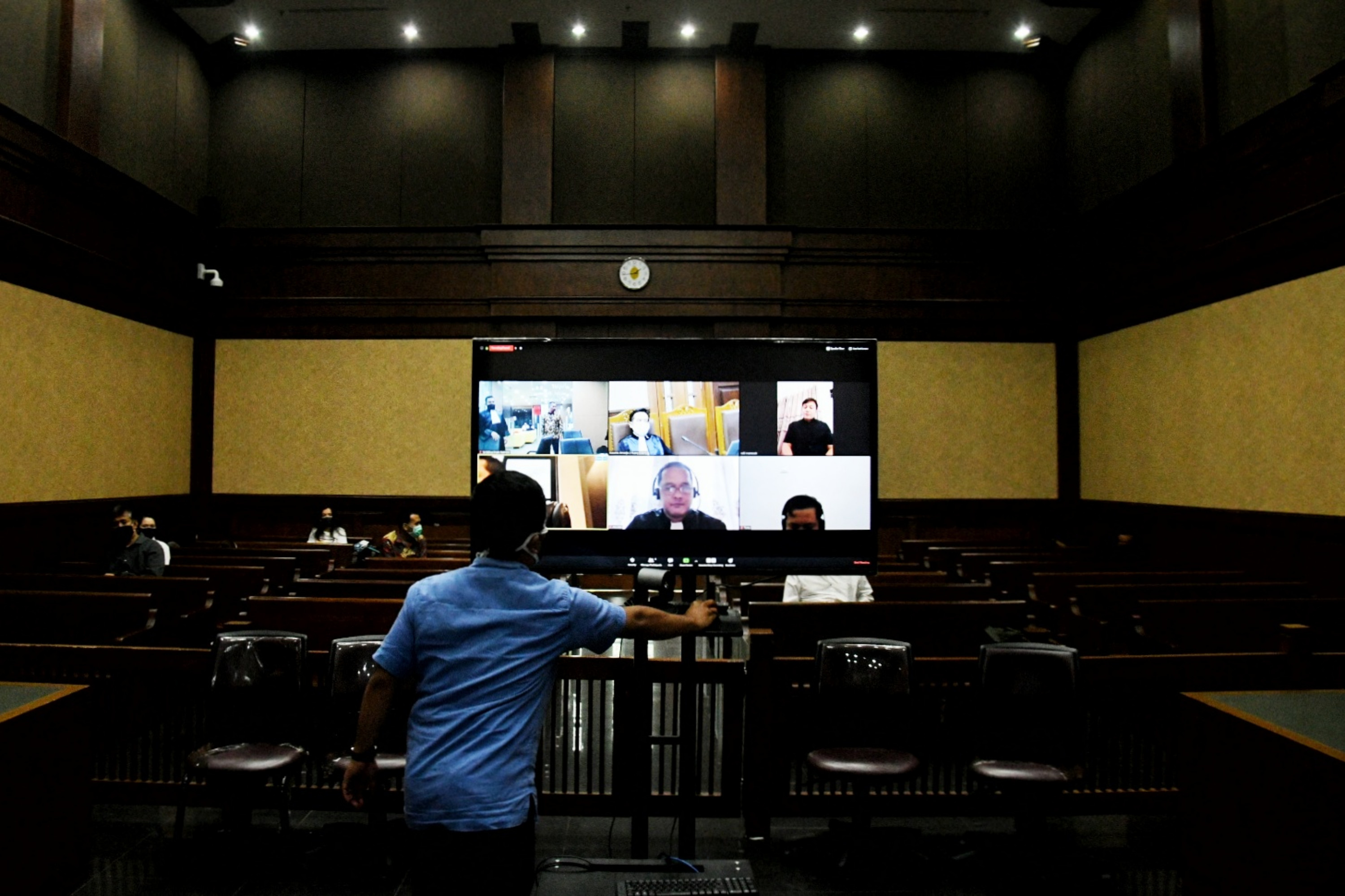 Sidang Virtual Pemeriksaan Saksi Terdakwa Imam Nahrawi