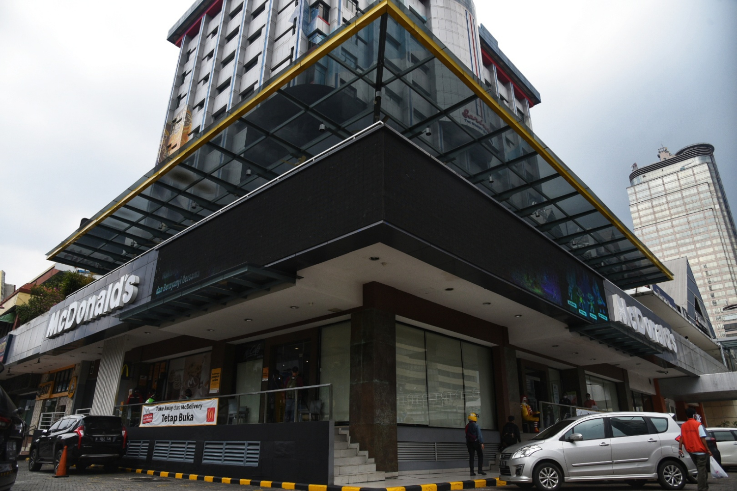 Sarinah di Renovasi, McDonald's Tutup 