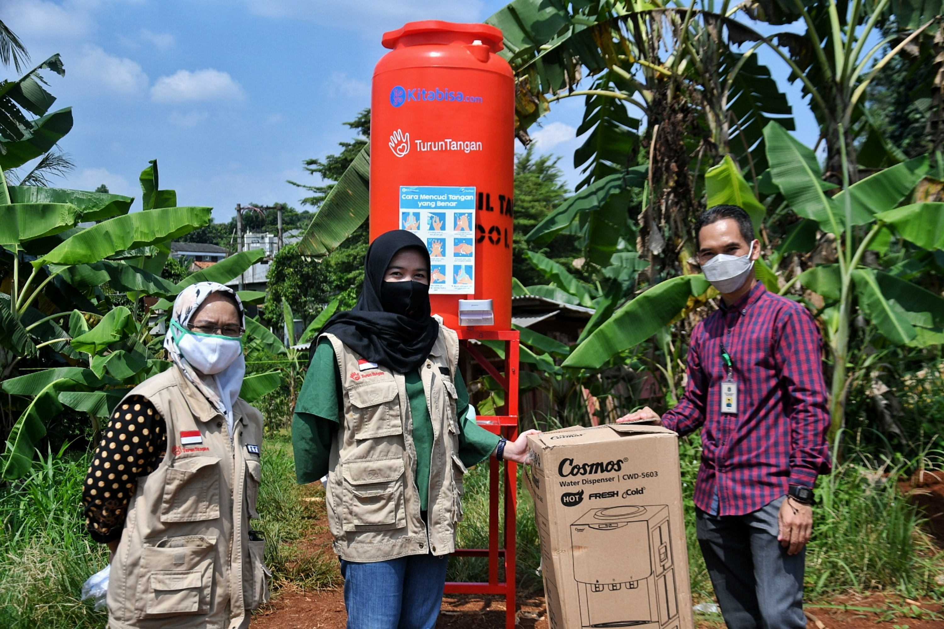 Tenda Istirahat untuk Petugas Pemakaman Covid-19
