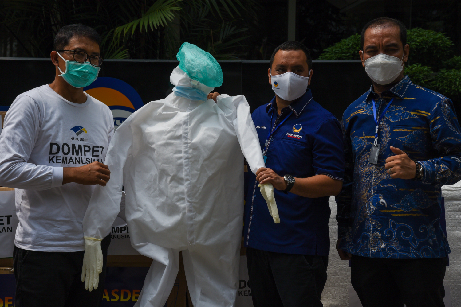 Donasi APD Partai NasDem