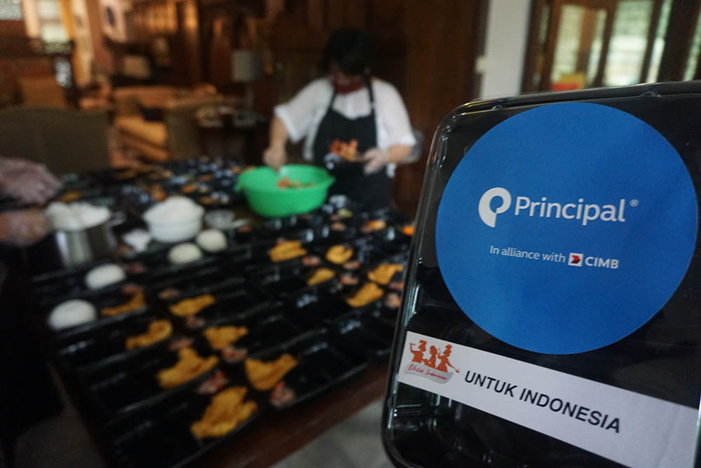 Donasi Paket Makanan Untuk Tenaga Medis