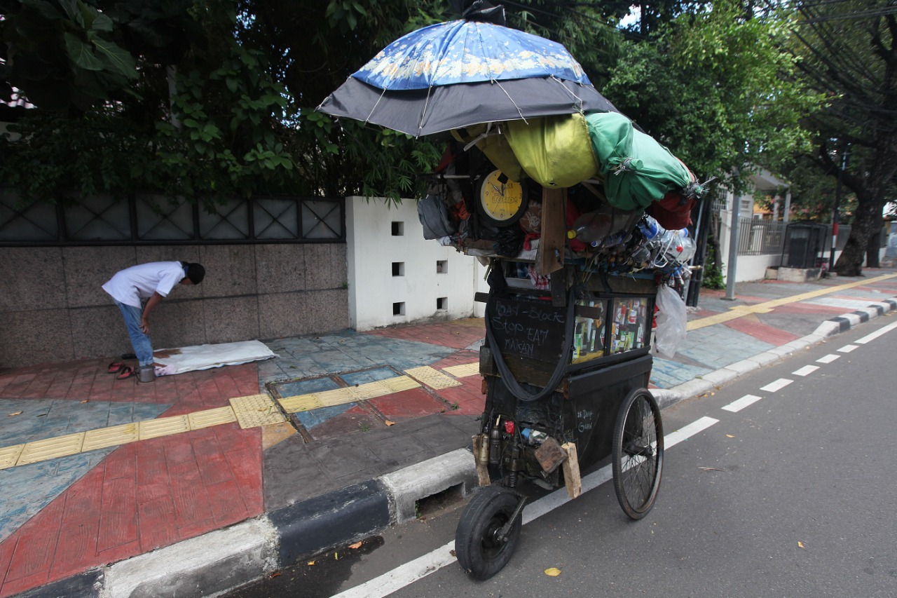 Ibadah di Tepi Jalan