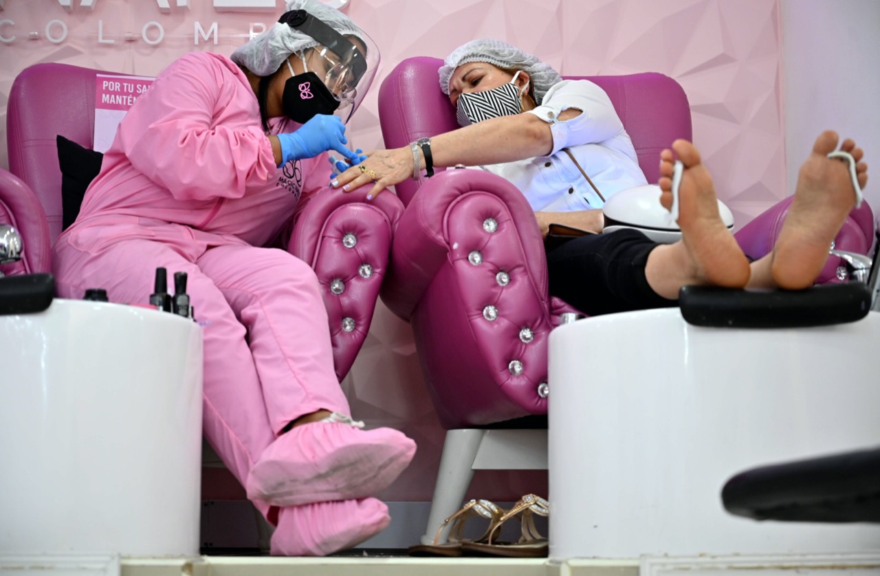 Pengunaan APD di Salon Kecantikan