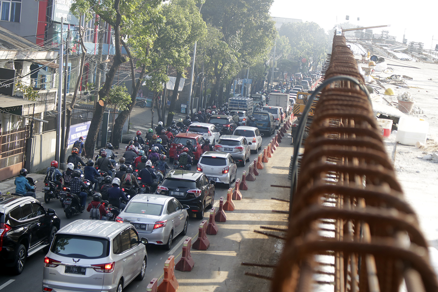 Kemacetan  Di Jalan Tanjung Barat Jakarta