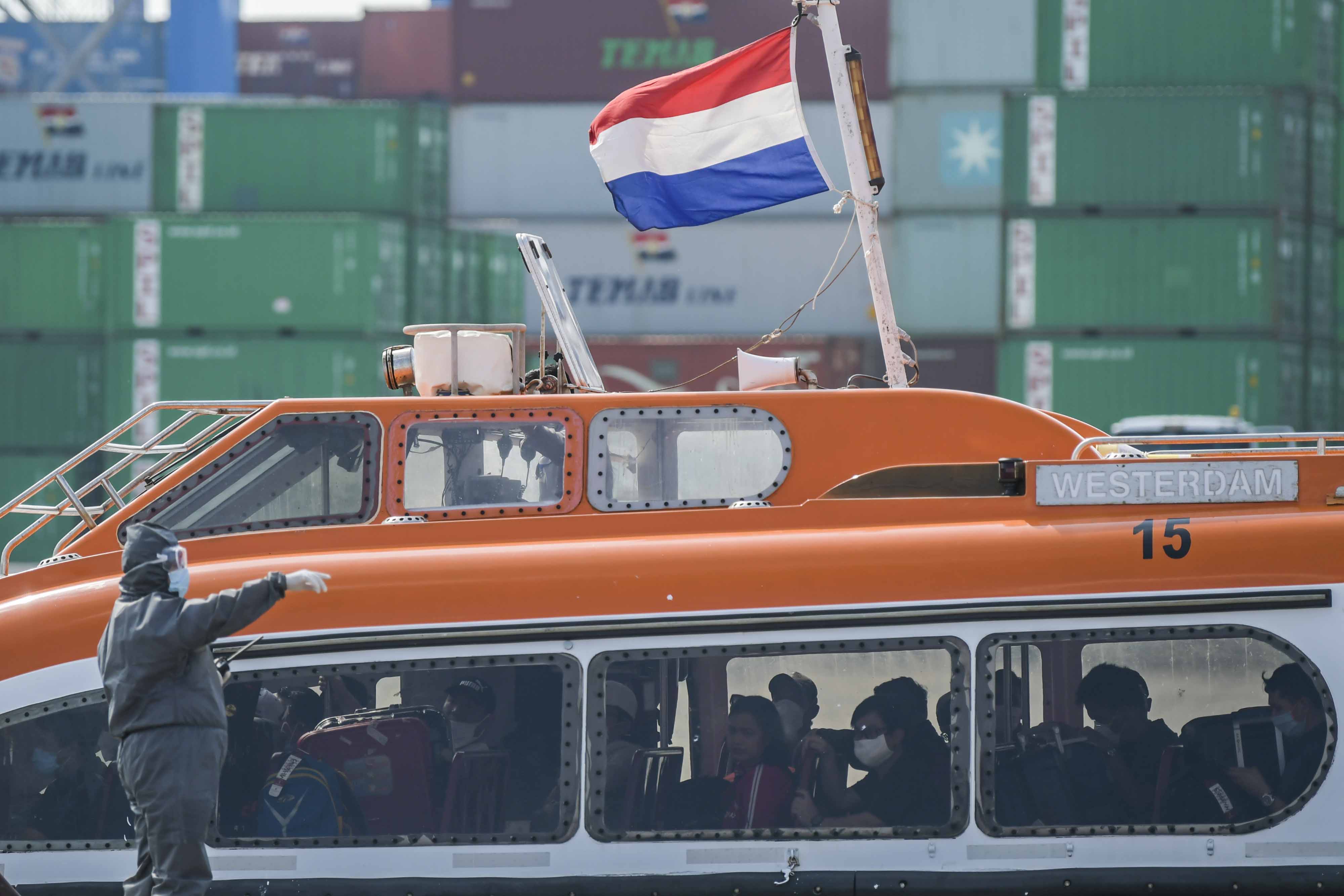 Kedatangan 679 WNI ABK Kapal Pesiar