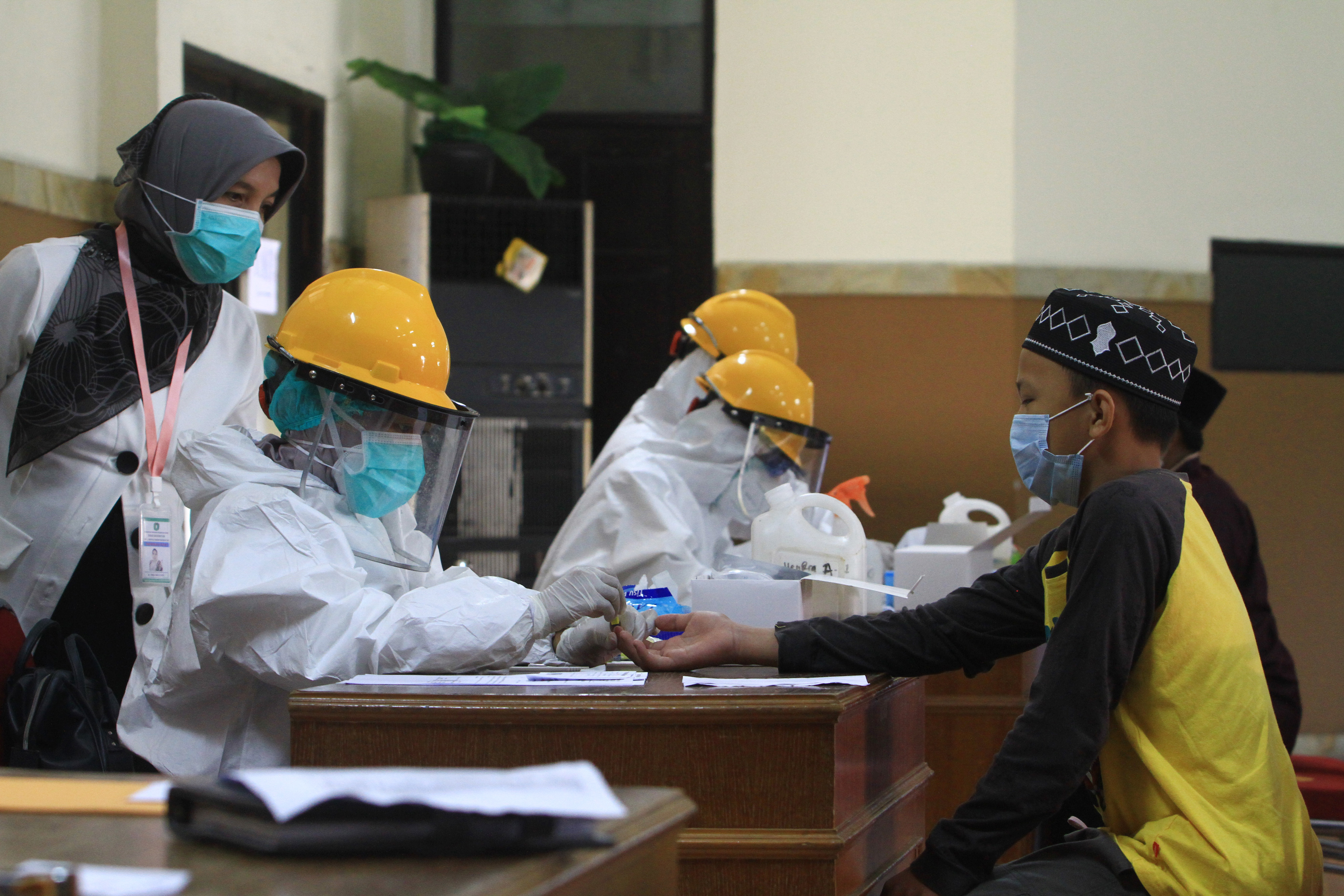 Rapid Test Santri Pesantren Gontor