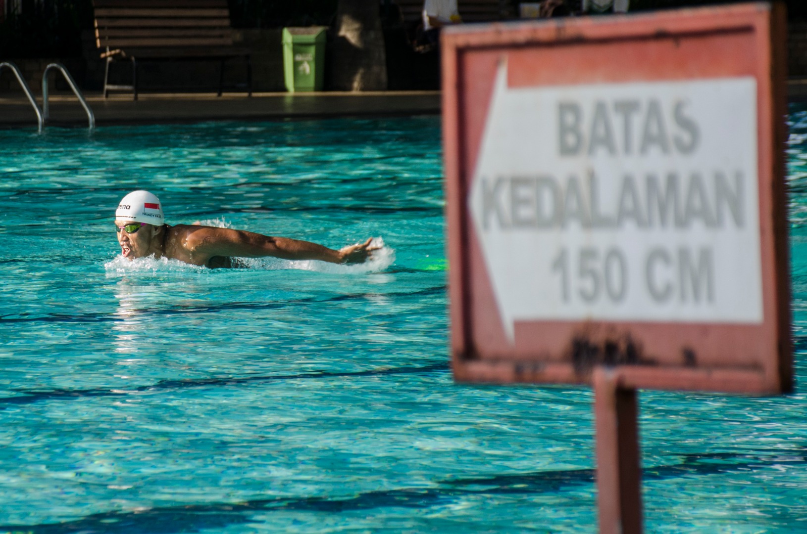 Atlet Renang Triady Fauzy Berlatih Mandiri 