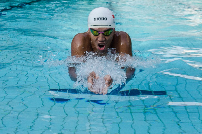 Atlet Renang Triady Fauzy Berlatih Mandiri 