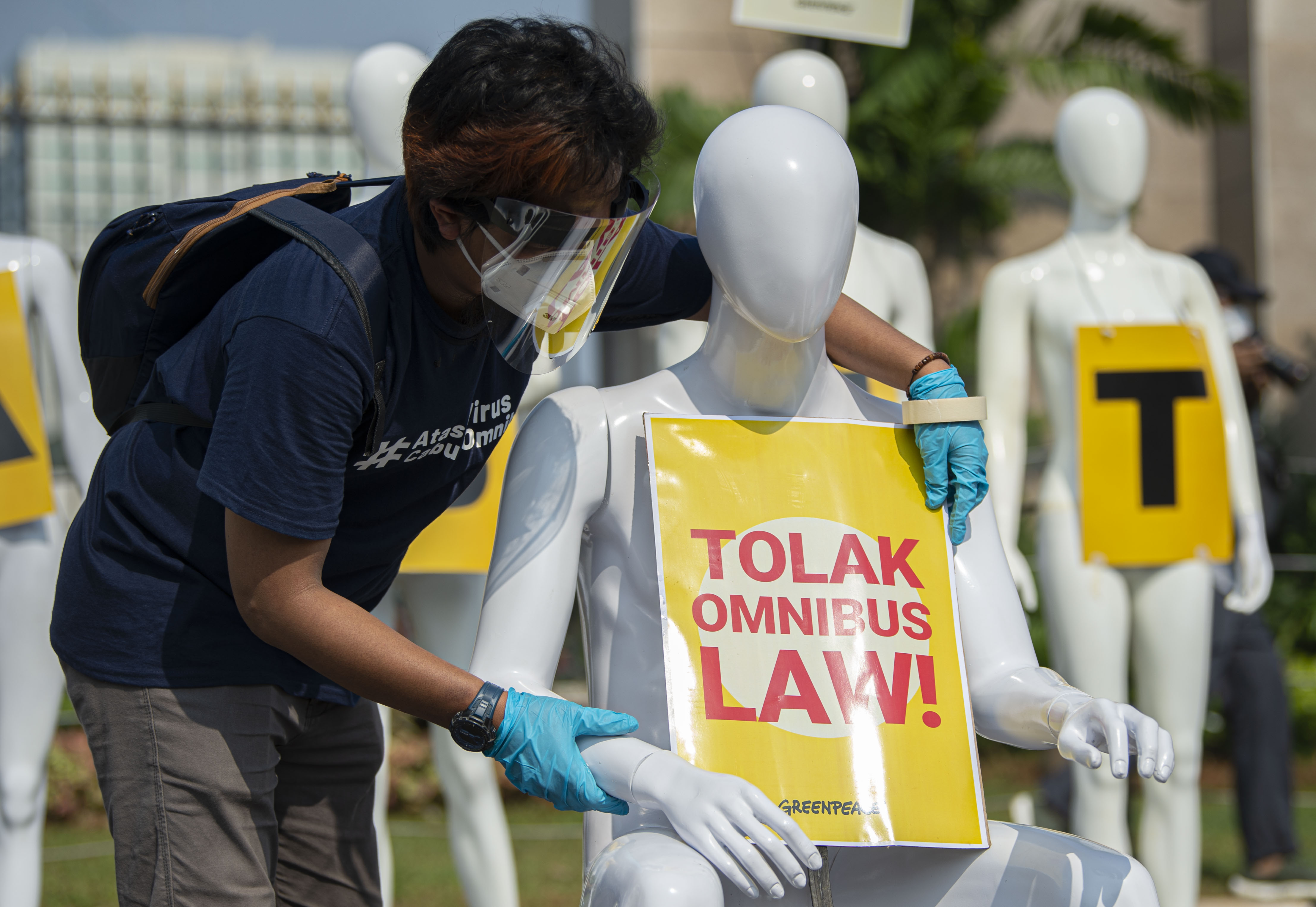 Unjuk Rasa Tolak RUU Cipta Kerja