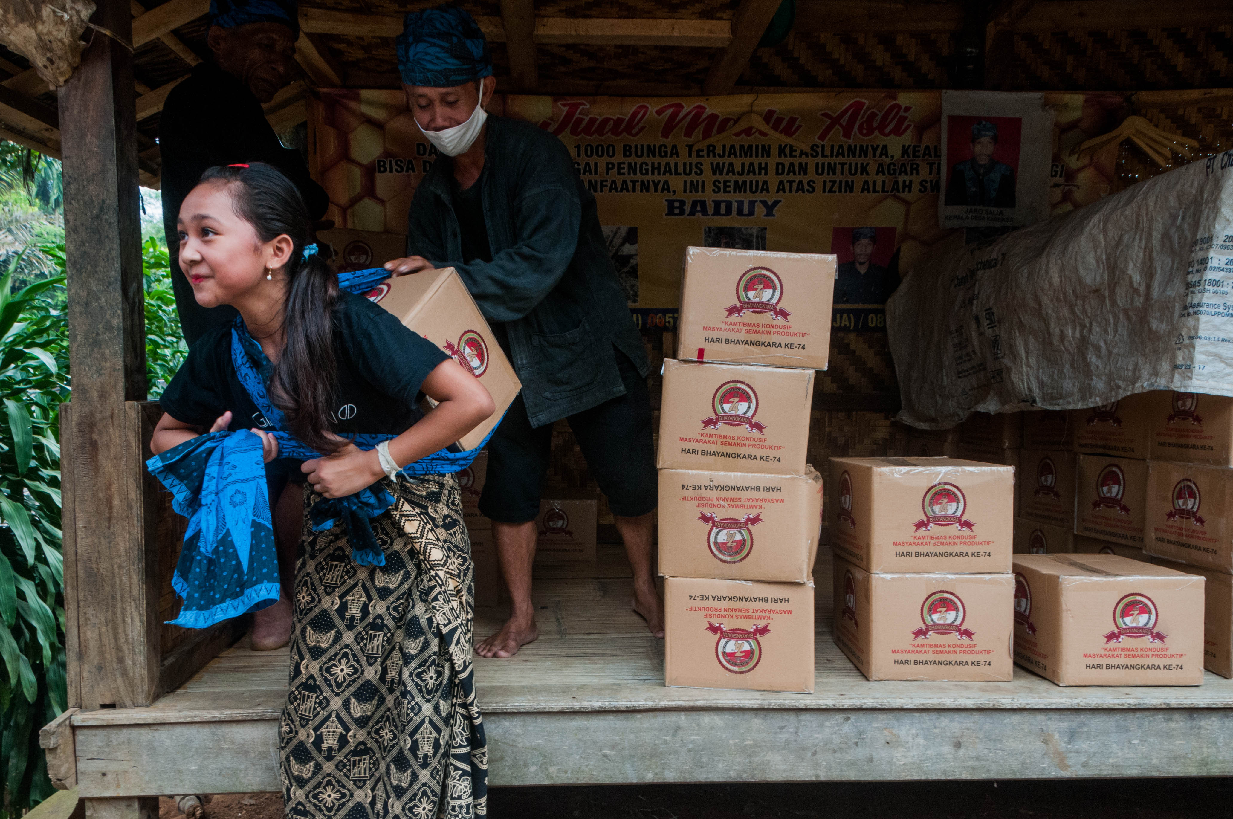 Bantuan untuk Warga Suku Baduy
