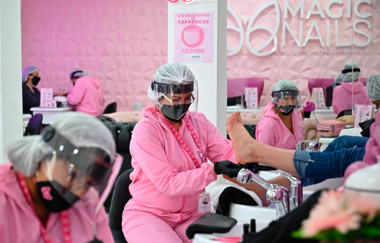 Pengunaan APD di Salon Kecantikan