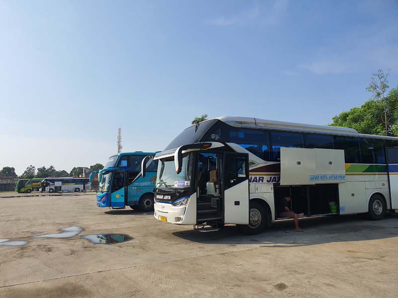 Terminal Pondok Cabe Sepi Penumpang