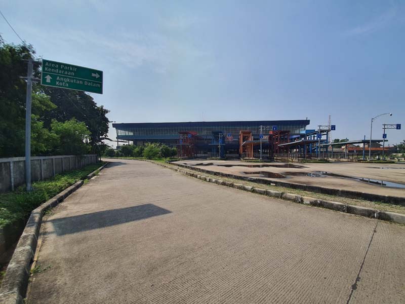 Terminal Pondok Cabe Sepi Penumpang