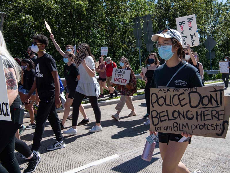 Demo Kematian George Floyd Terus Berlanjut