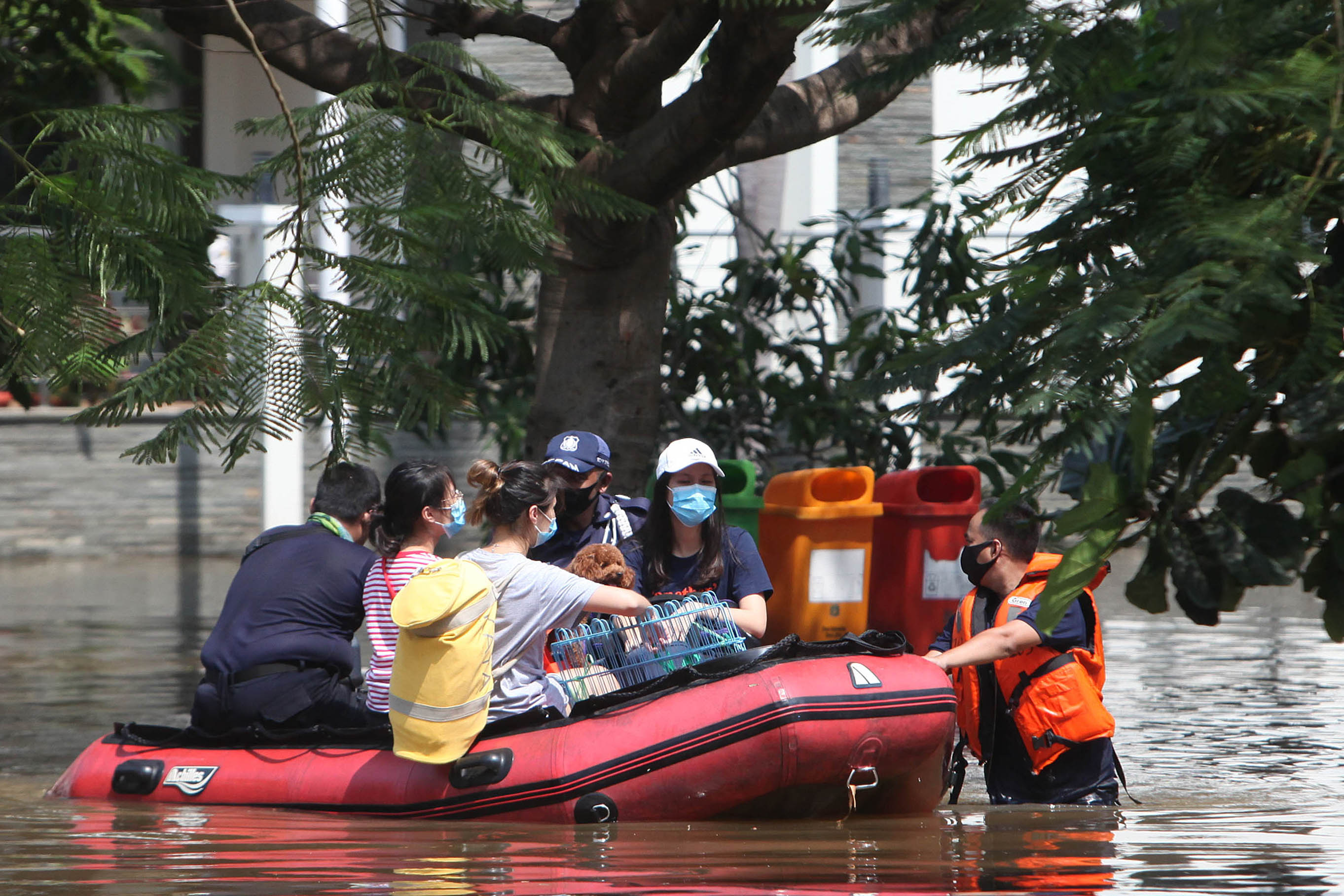 ROB Rendam Pantai Mutiara