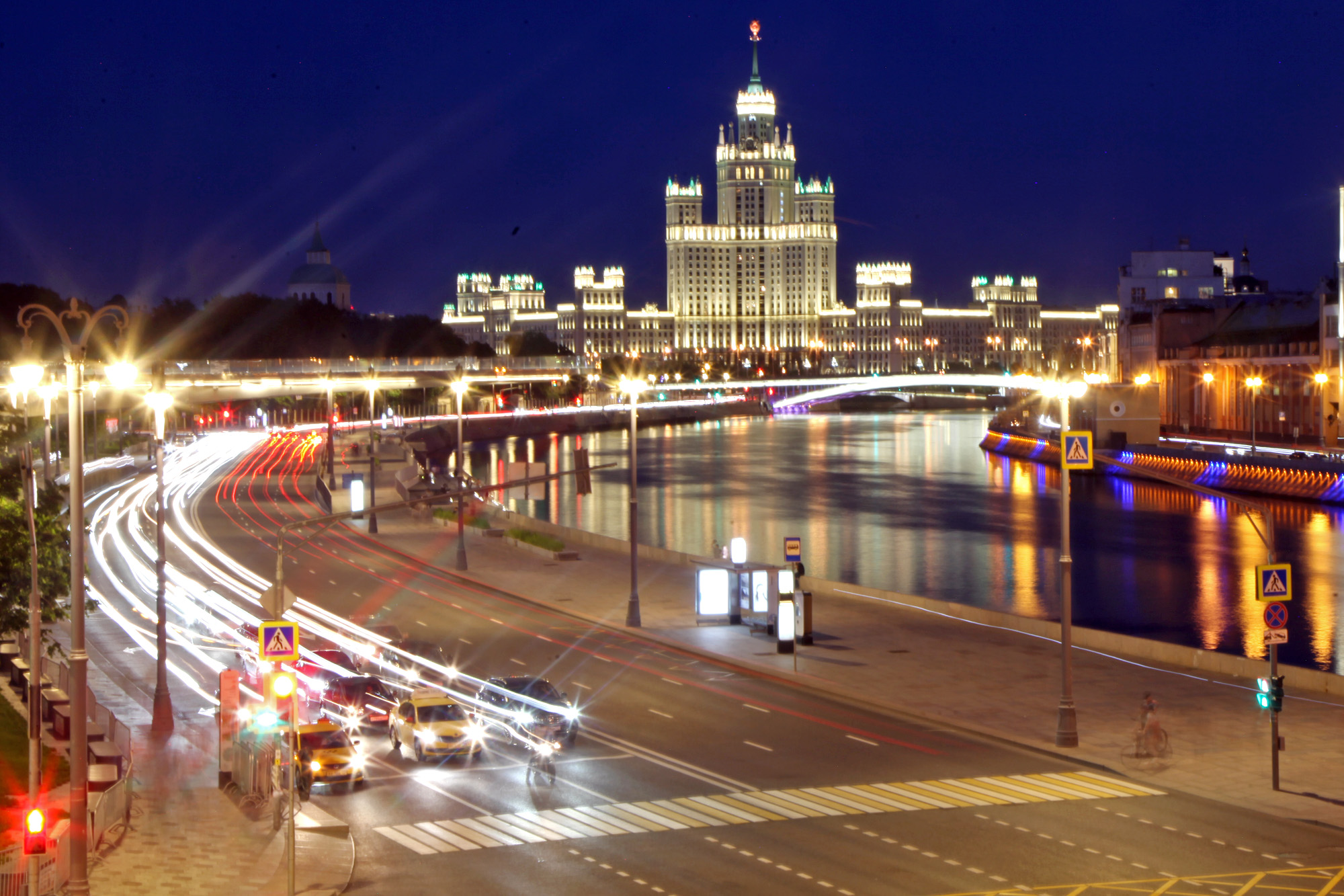 Warga Moskow Berhamburan Pasca Pencabutan Swakarantina