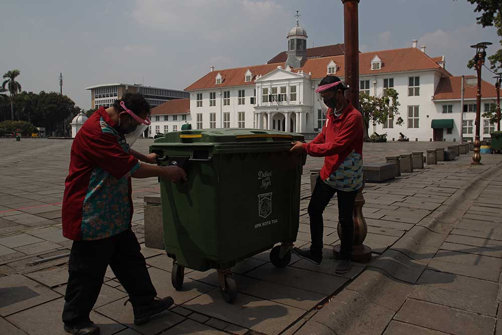 Persiapan Pembukaan Taman Fatahilah Kota Tua