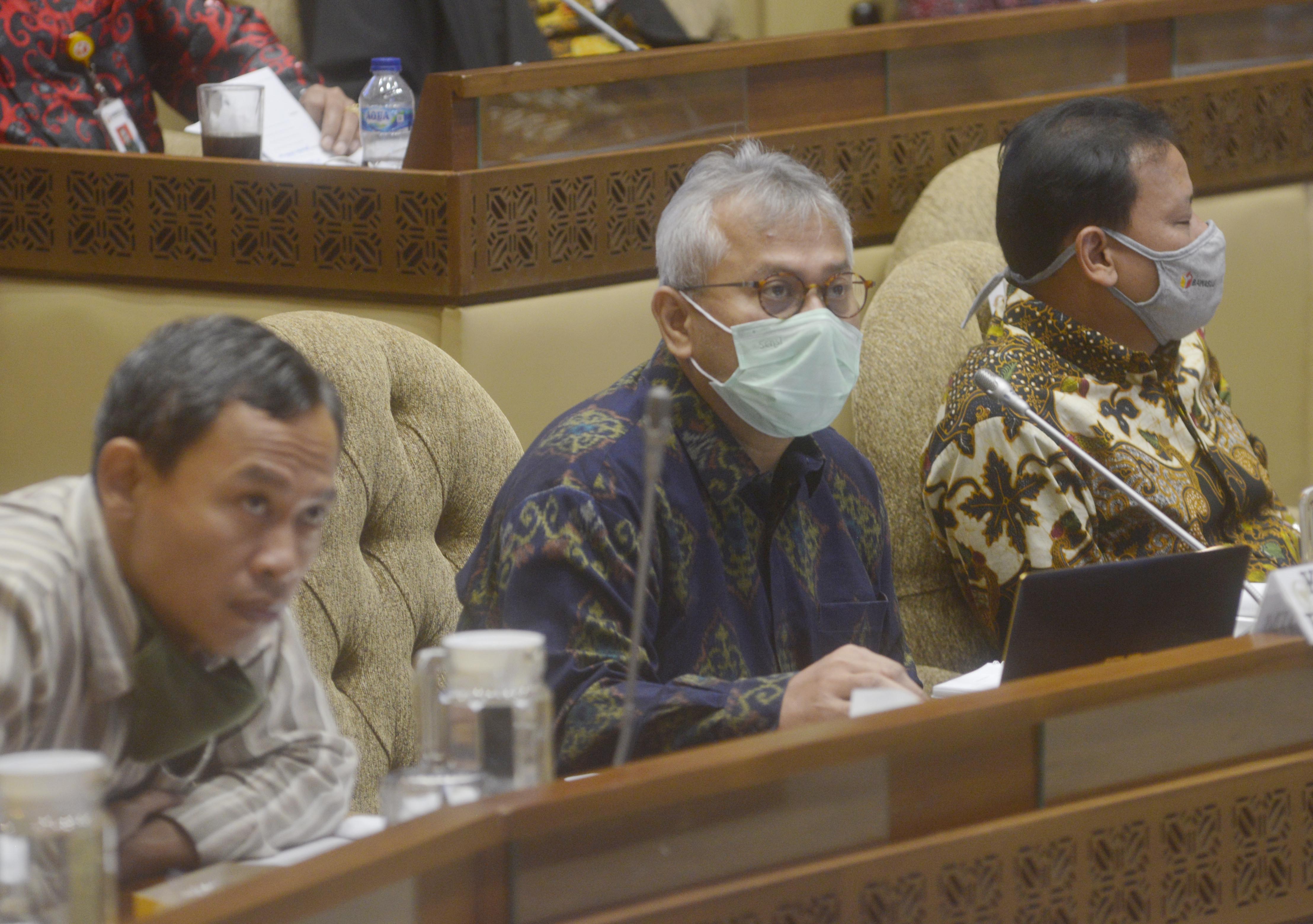 KPU, Bawaslu dan Komisi II DPR Rapat Terkait Pilkada Serentak