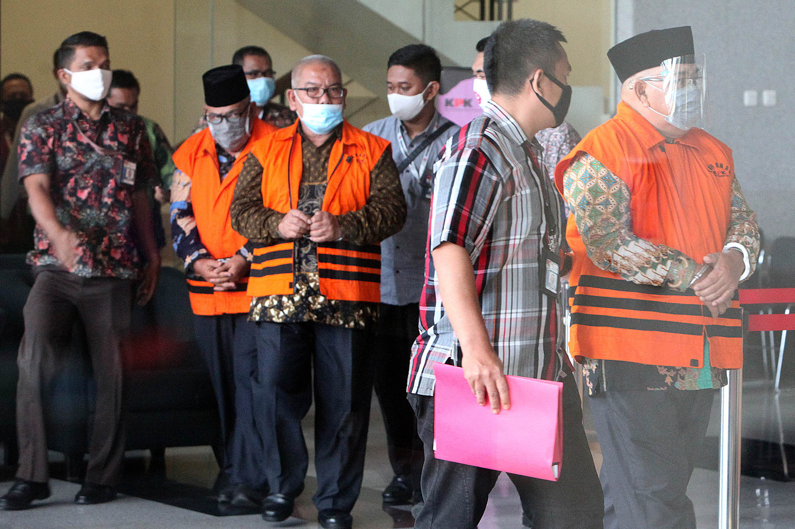 KPK Tahan Tiga Mantan DPRD Jambi