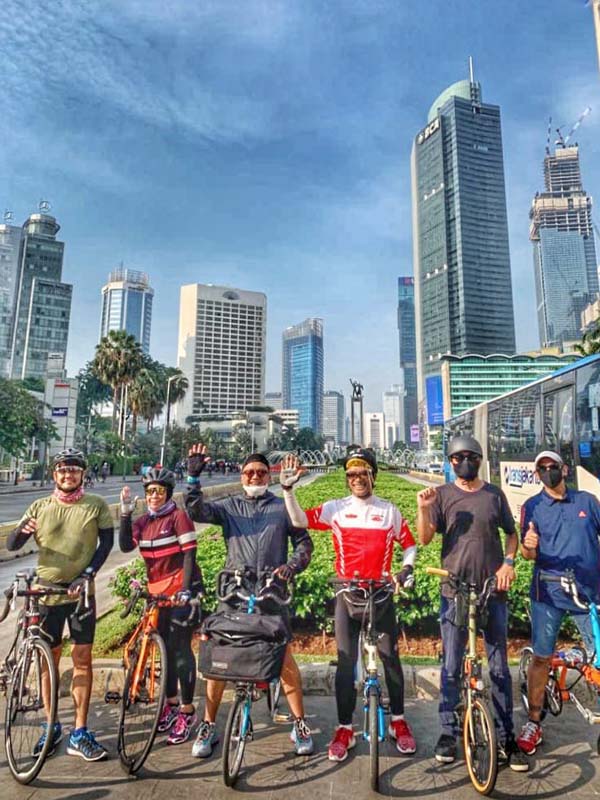 Memanfaatkan Waktu Luang Dengan Gowes Bersama