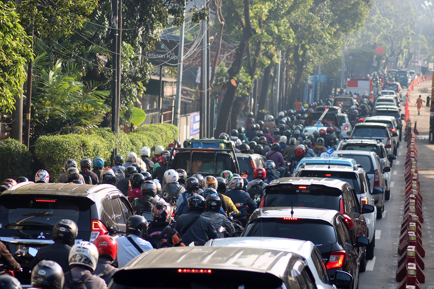 Kemacetan  Di Jalan Tanjung Barat Jakarta