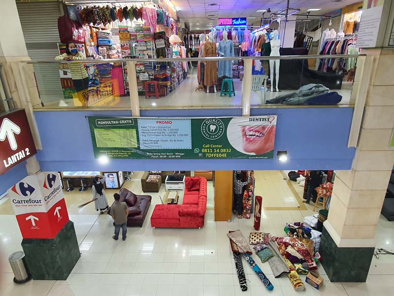Pusat Perbelanjaan Mulai Menggeliat