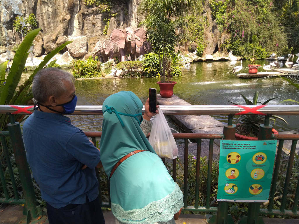 Ragunan Mulai Dibuka Hari Ini 