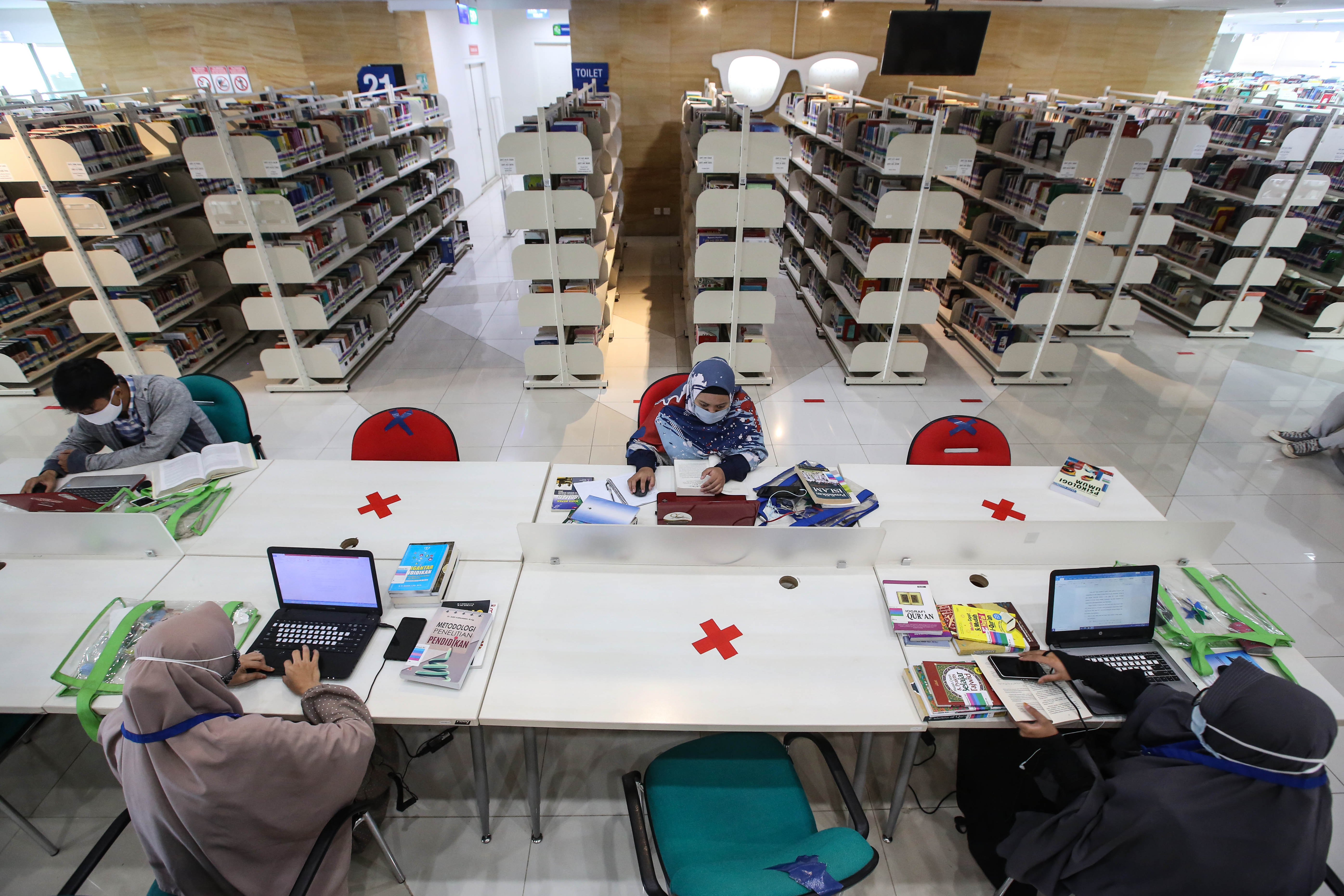 Perpustakaan Nasional Dibuka, Membatasi 1000 Pengunjung