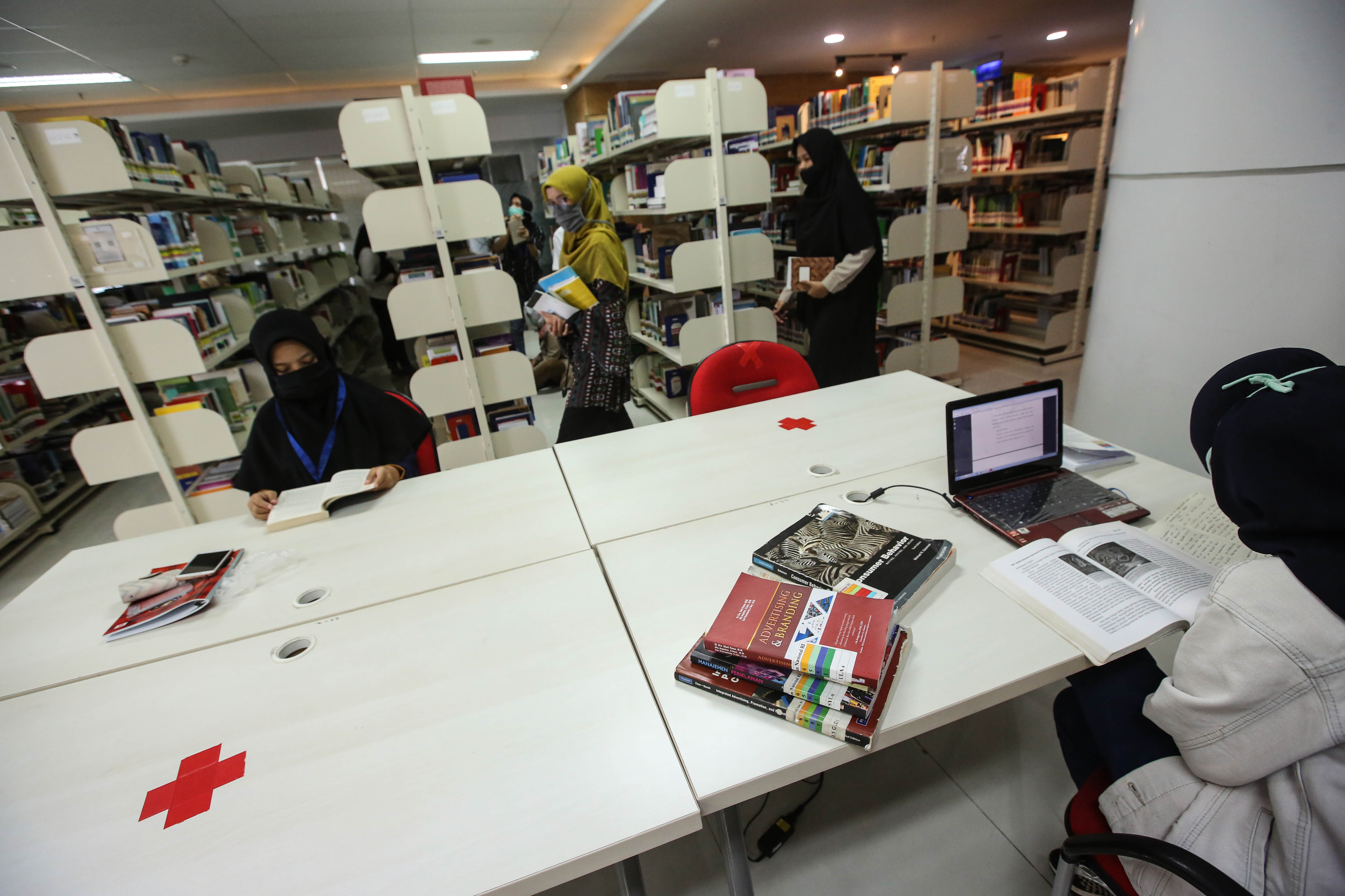 Perpustakaan Nasional Dibuka, Membatasi 1000 Pengunjung