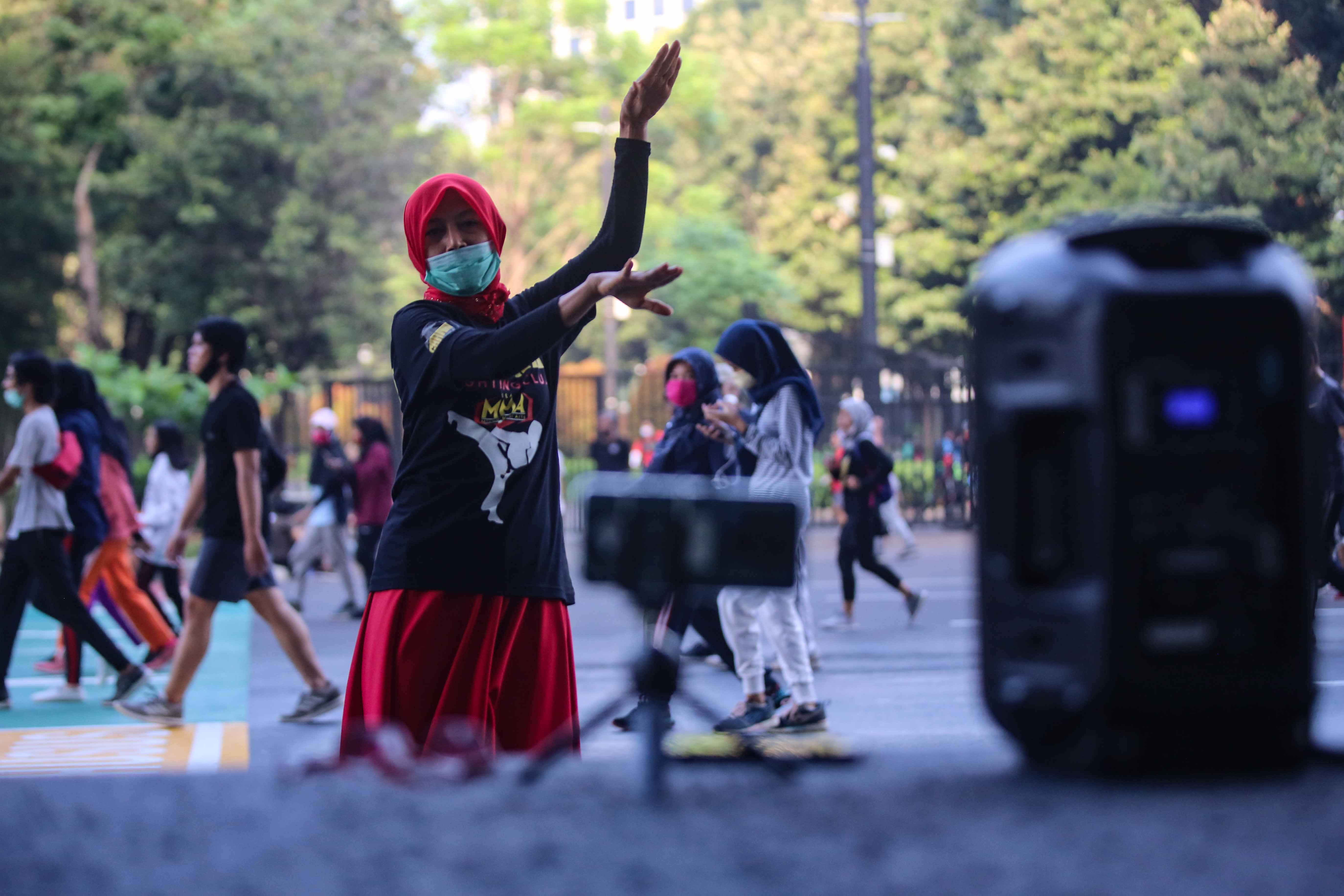 Antusias Warga Datangi GBK di Pekan Kedua PSBB Transisi