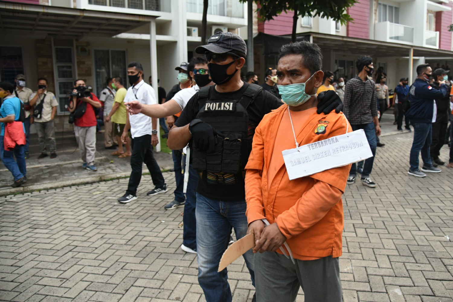 Rekontruksi Penyerangan Rumah Nus Kei