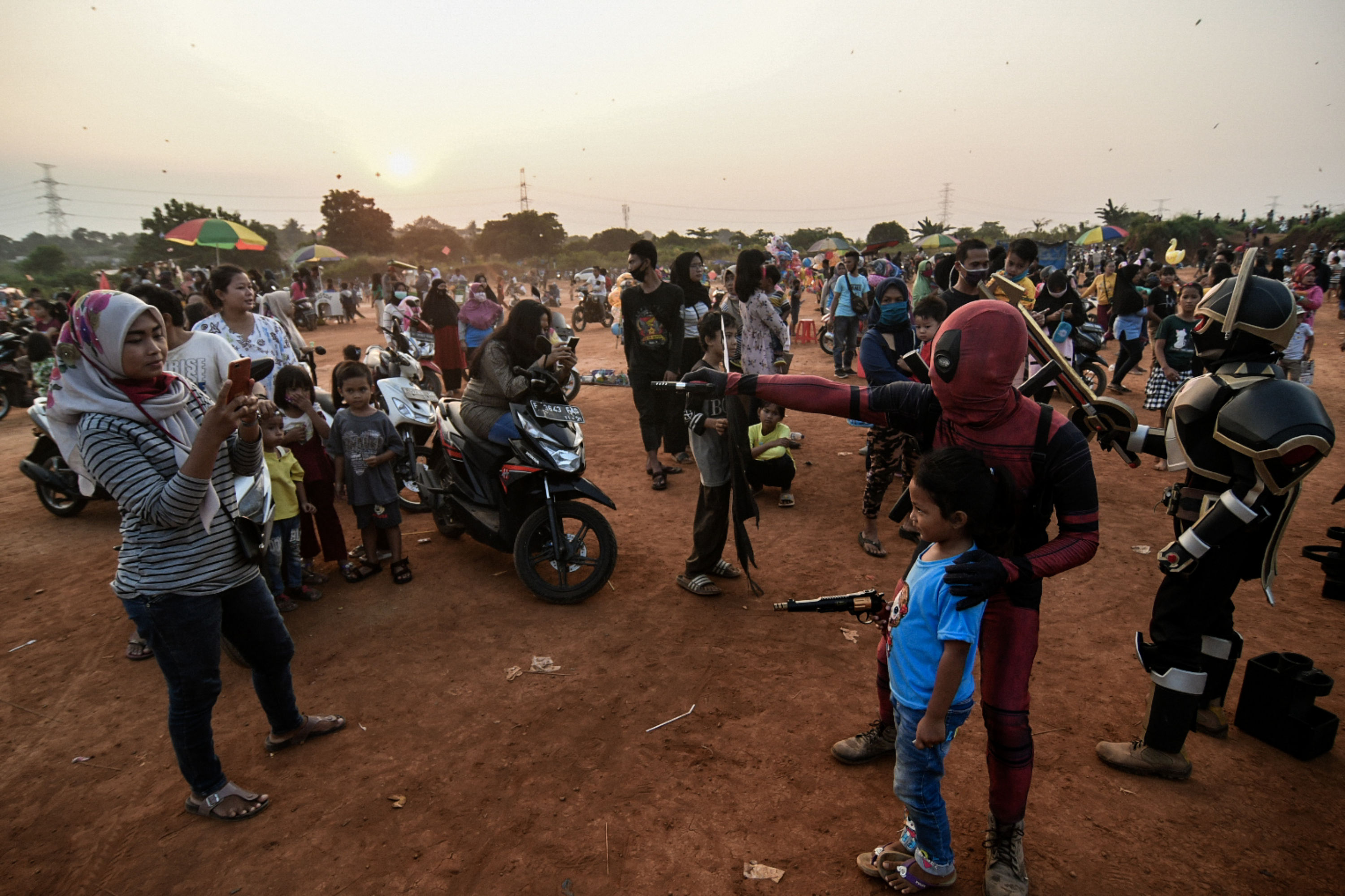Mengabaikan Protokol Kesehatan