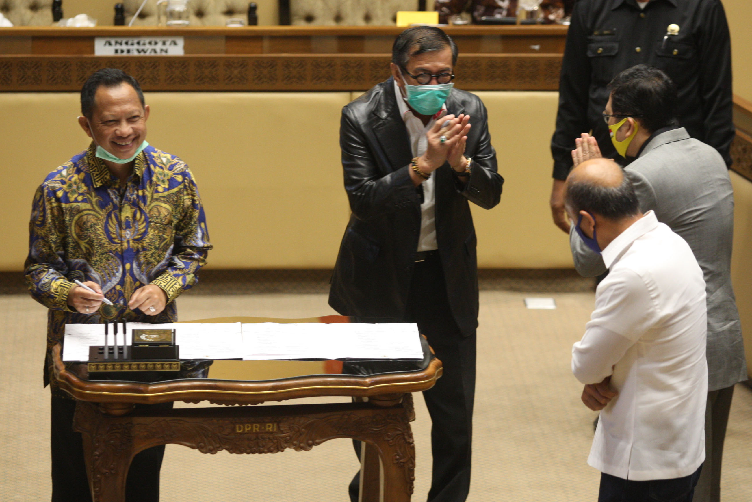 DPR Setujui Perppu Pilkada Serentak