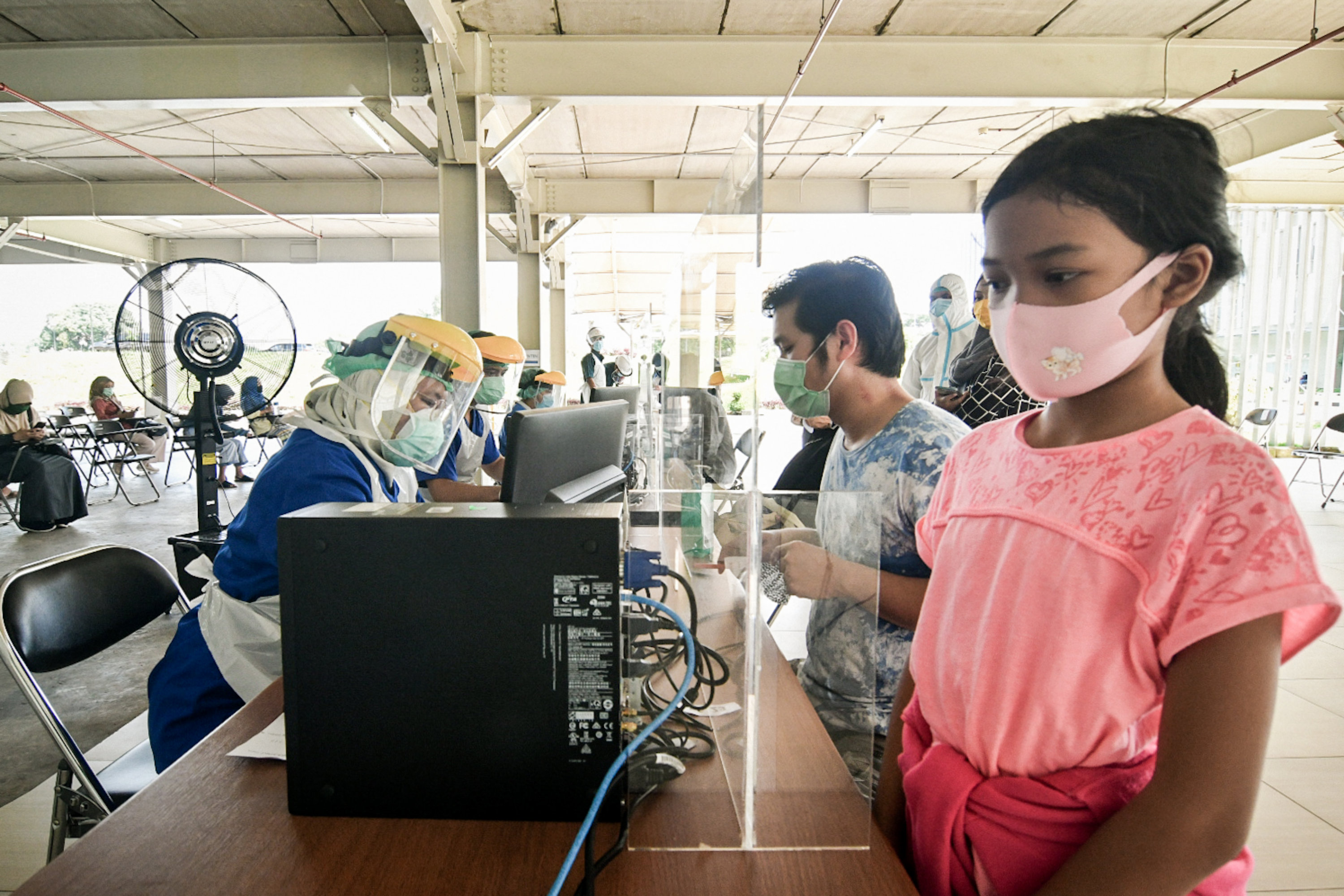 Swab Test Massal di Rumah Sakit UI