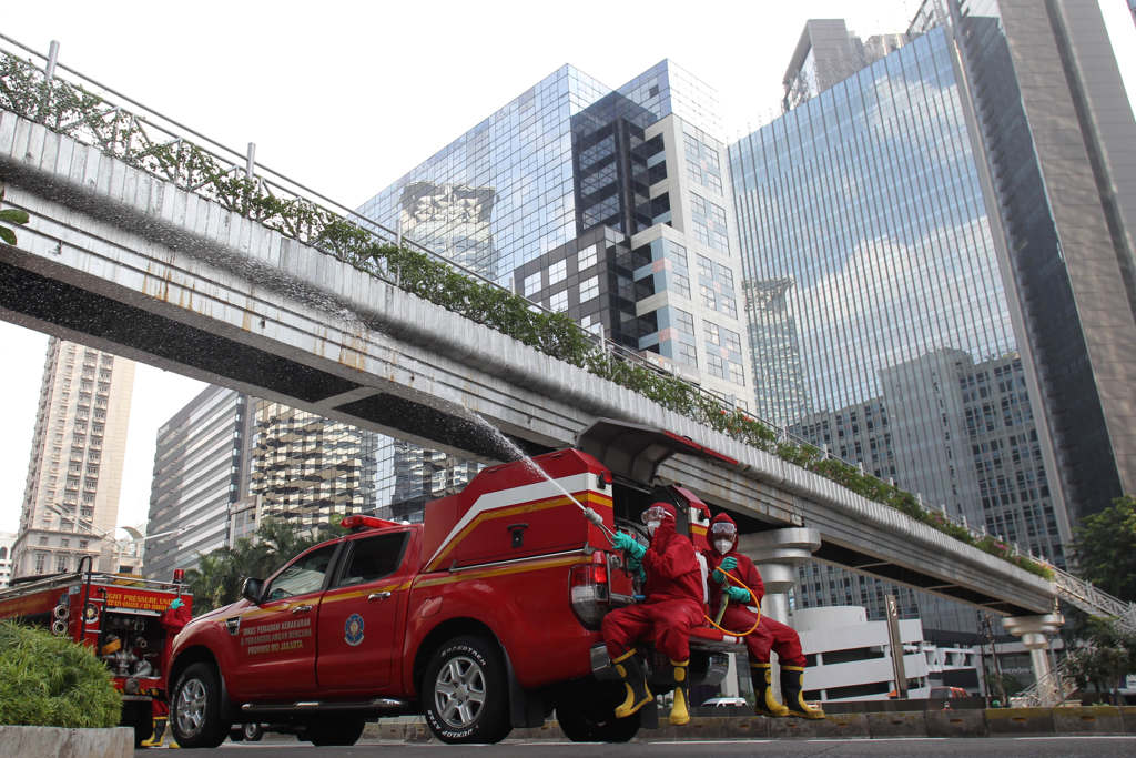Penyemprotan Disinfektan Untuk CFD Minggu 
