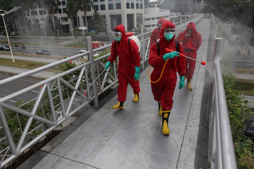 Penyemprotan Disinfektan Untuk CFD Minggu 