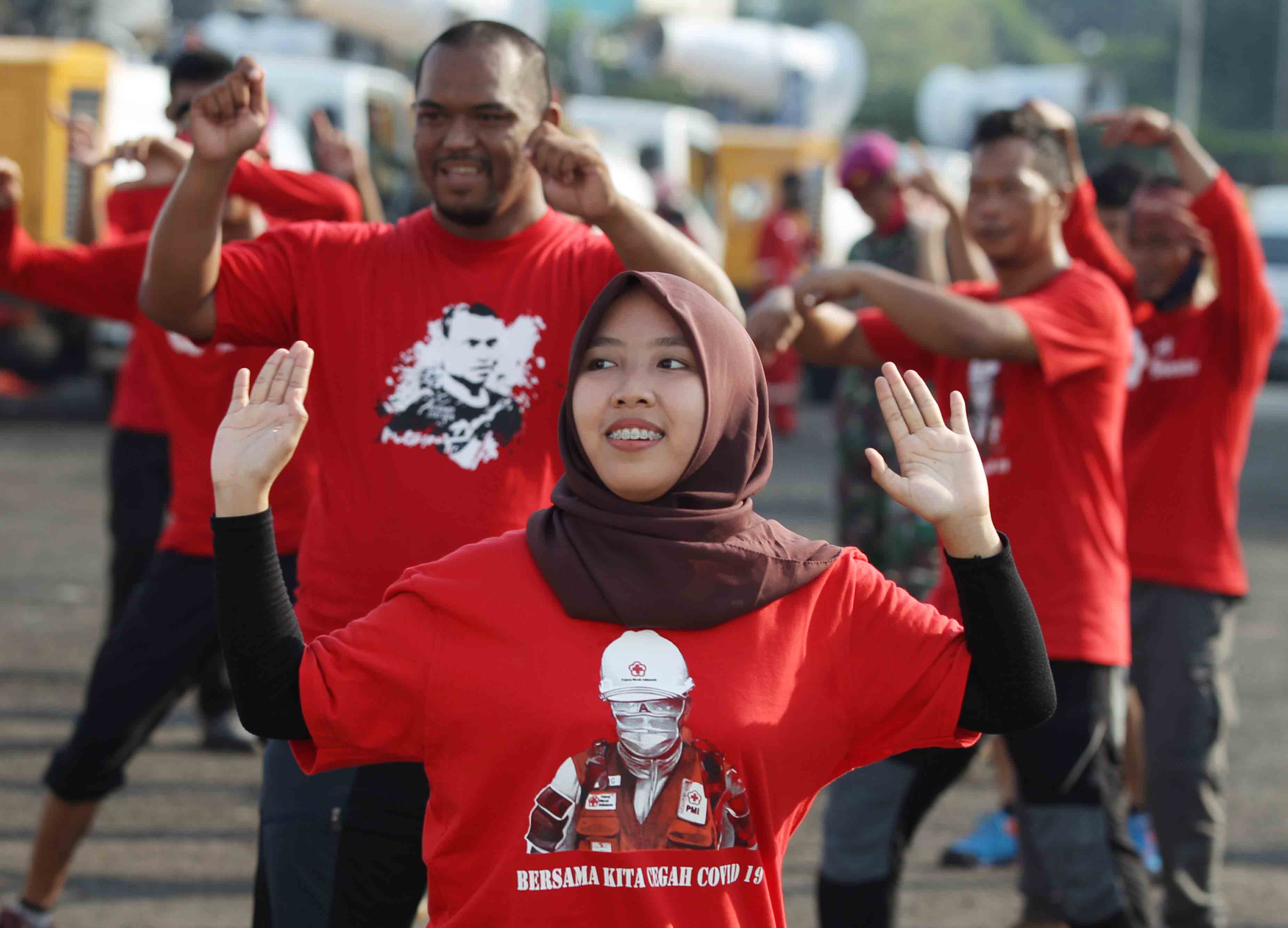 Relawan PMI dan Marinir Zumba Bersama 