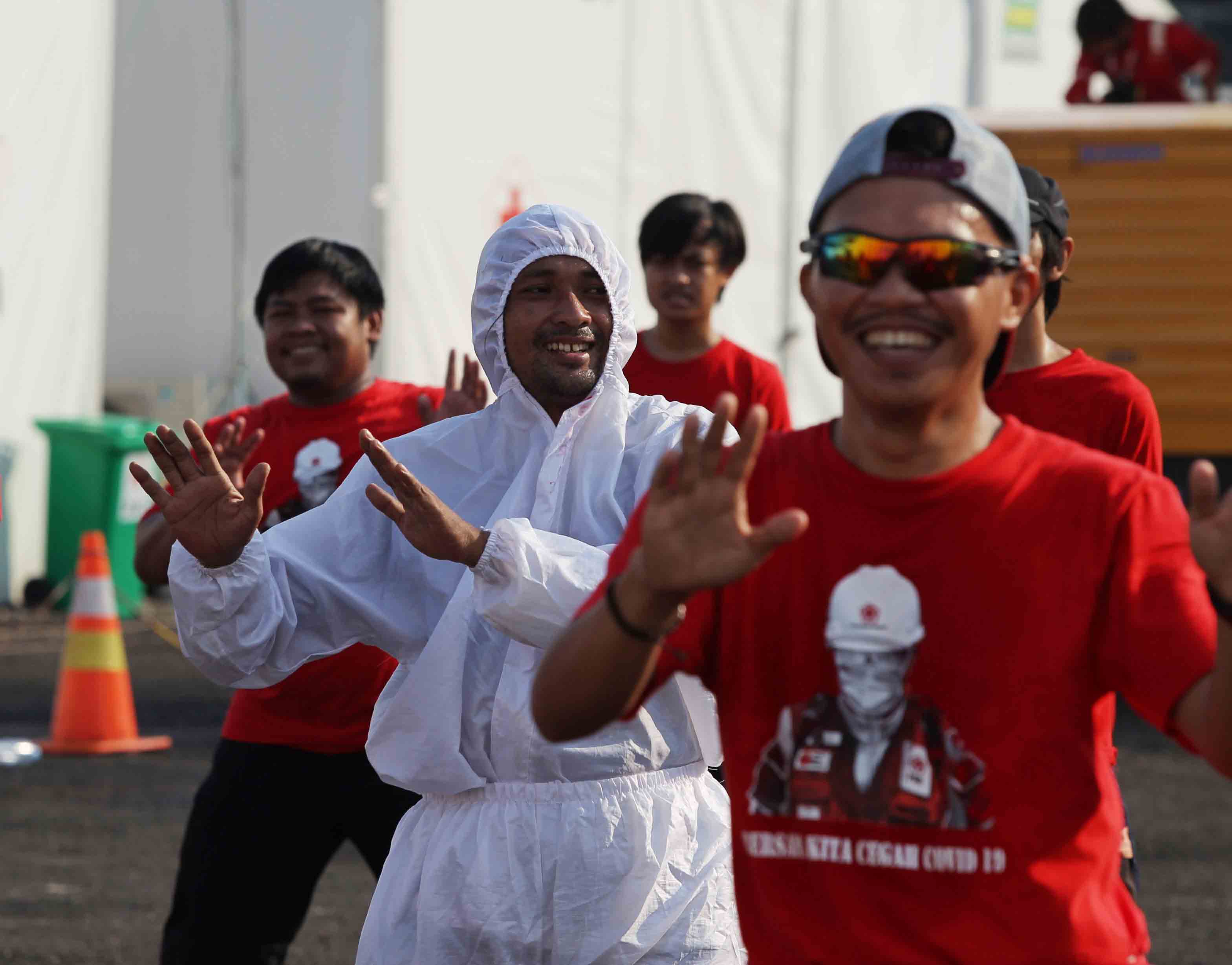 Relawan PMI dan Marinir Zumba Bersama 